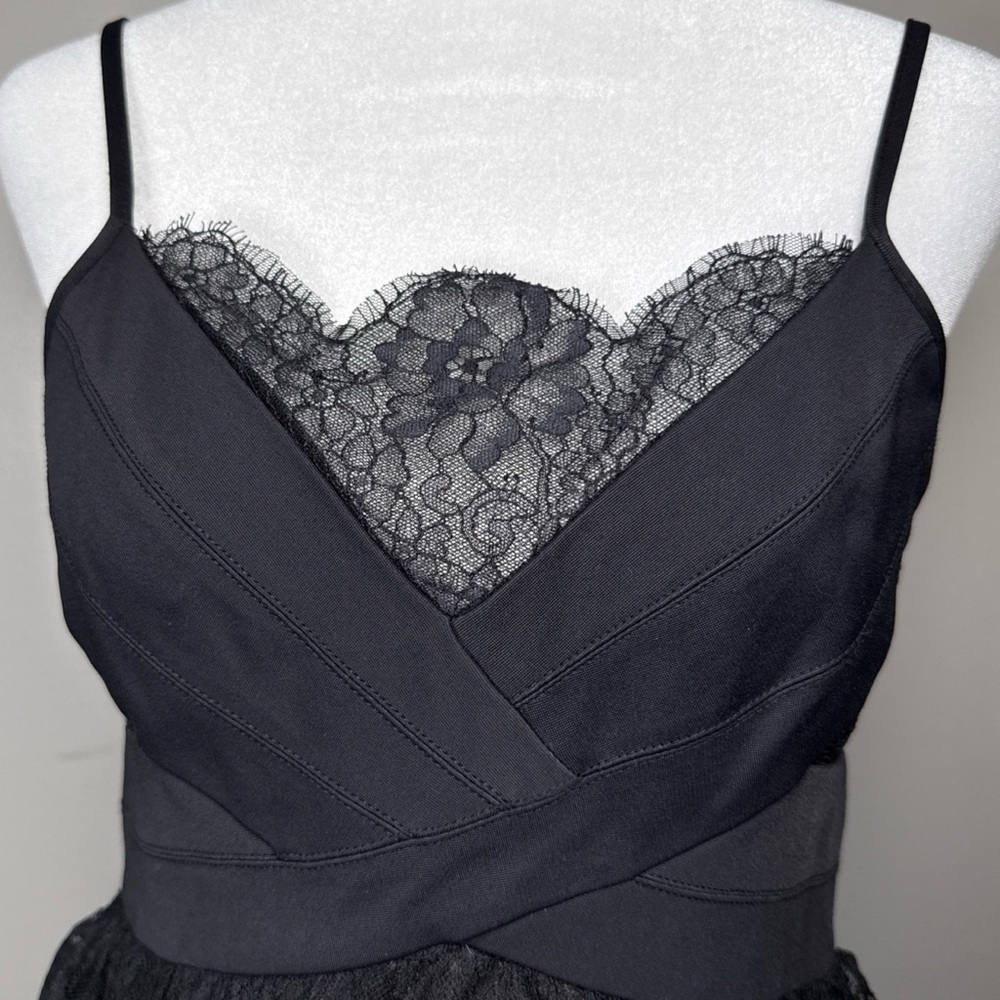 BCBGmaxazria JOSANNA Lace Ponte Bodice Mini Dress Black Size Medium Cocktail - Picture 3 of 15